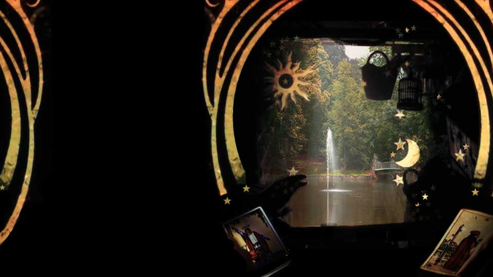 Woonwagen doorkijk naar Parkkaffee vijver